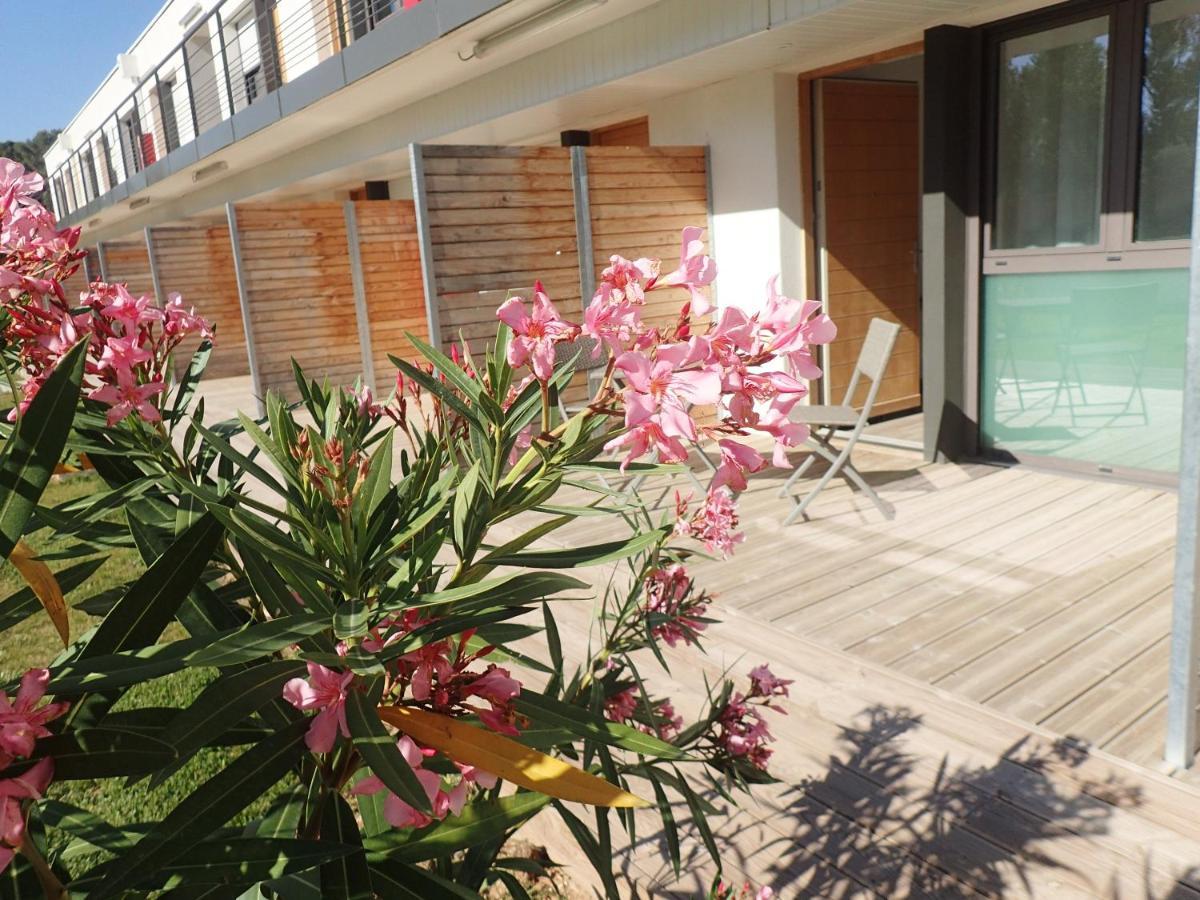 Les Jardins D'Athena Aparthotel Éguilles Exteriör bild